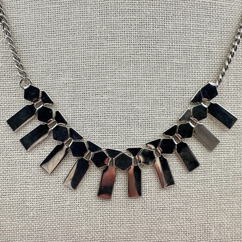 Vintage‎ Y2K Silver Tone Geometric Fringe Bib Necklace Women's Classic Jewelry